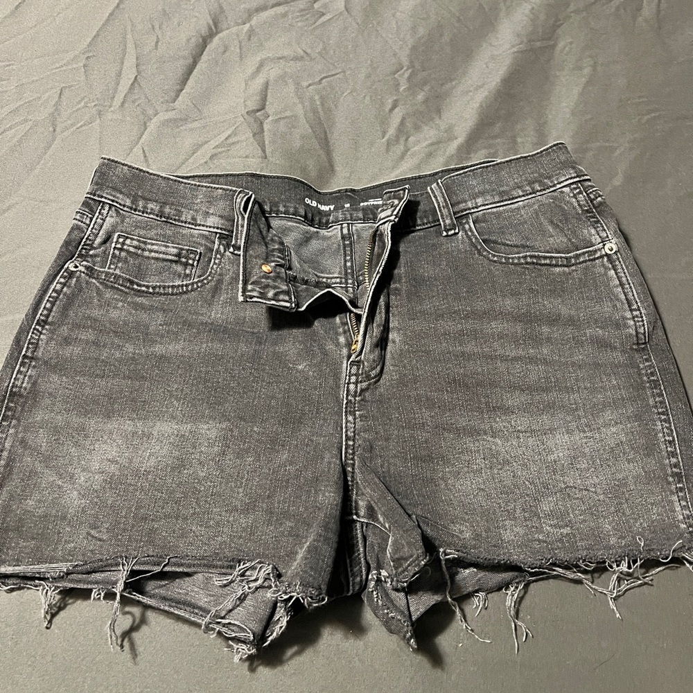 Mid-rise Boyfriend Shorts